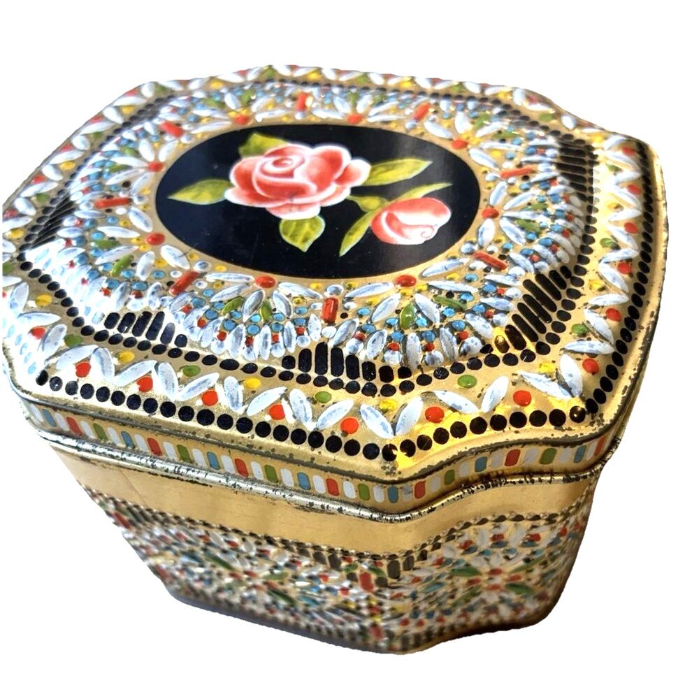VTG Cheery Embossed Floral Mosaic TIN Treat Trinket Hinged Lid Litho England